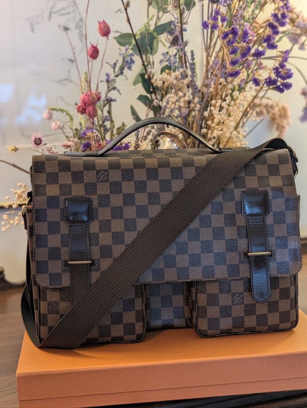 Louis VuittonDamier Canvas Broadway Messenger Bag